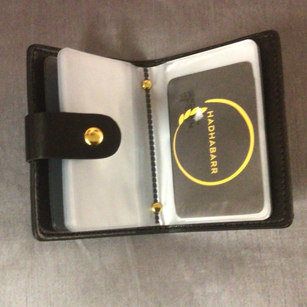 🌟 Card Holder - Picture 2 of 5